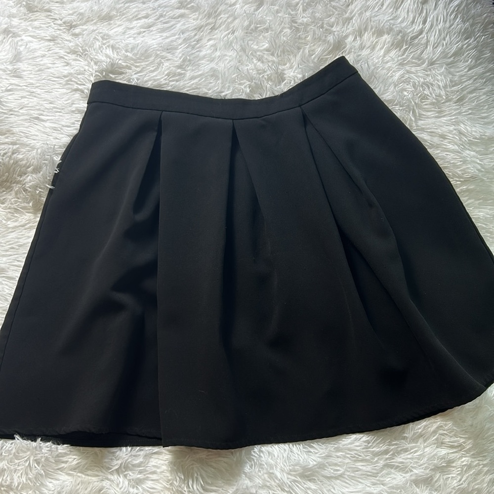 CITY CHIC Black Pleated Mini Skirt Size 14W (City Chic Size XS)  i19